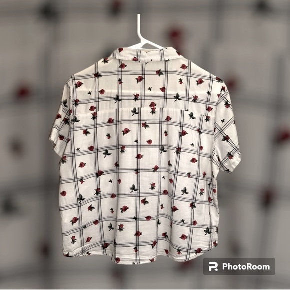 Cropped Floral Tee - Picture 2 of 4